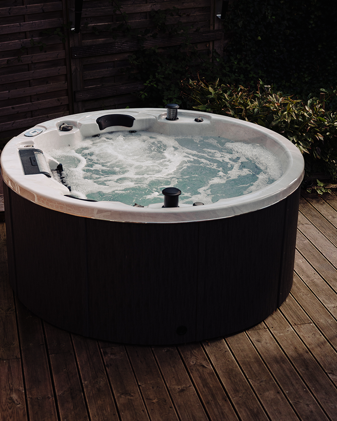 Model Circle Lux