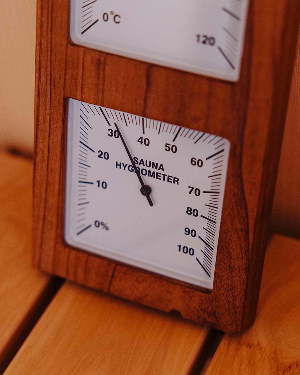 Hygrometer & Termometer i Termotræ